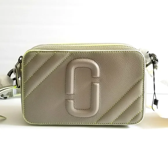 Marc Jacobs The Moto Shot 21 Leather Camera Crossbody Bag Gray Neon Green - Picture 2 of 7